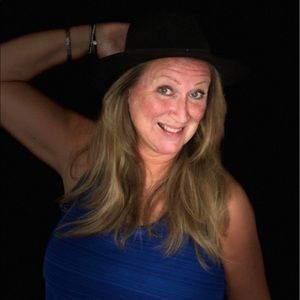 Meet your Posher, Ghislaine